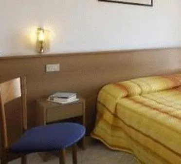 Hotel Royal Esplanade فندق 3*