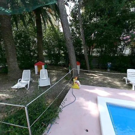 فندق Hotel Royal Esplanade دْيانو مارينا